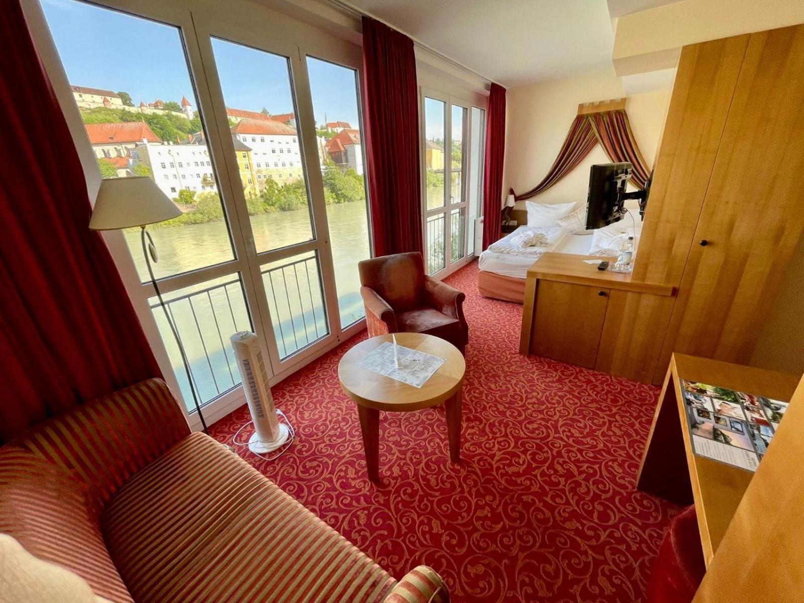 Hotel Burgblick Hochburg-Ach Kültér fotó